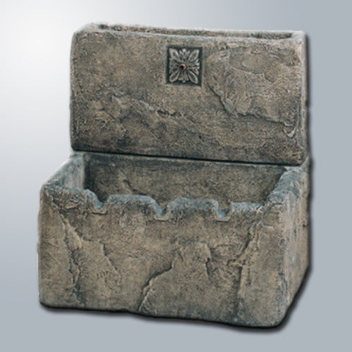 Elegant Deep English Cistern Fountain for Exquisite Outdoor Spaces