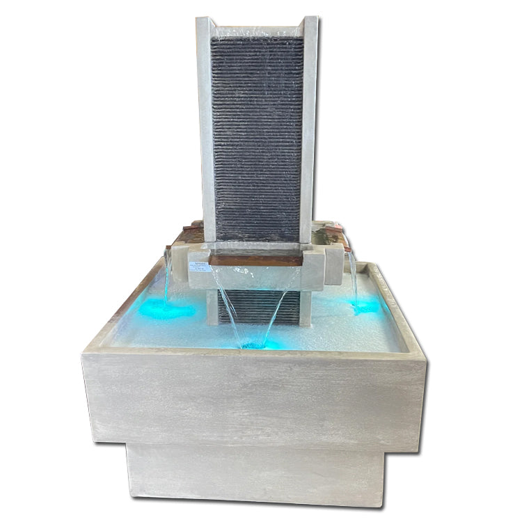 Elegant Brentwood Courtyard Water Fountain