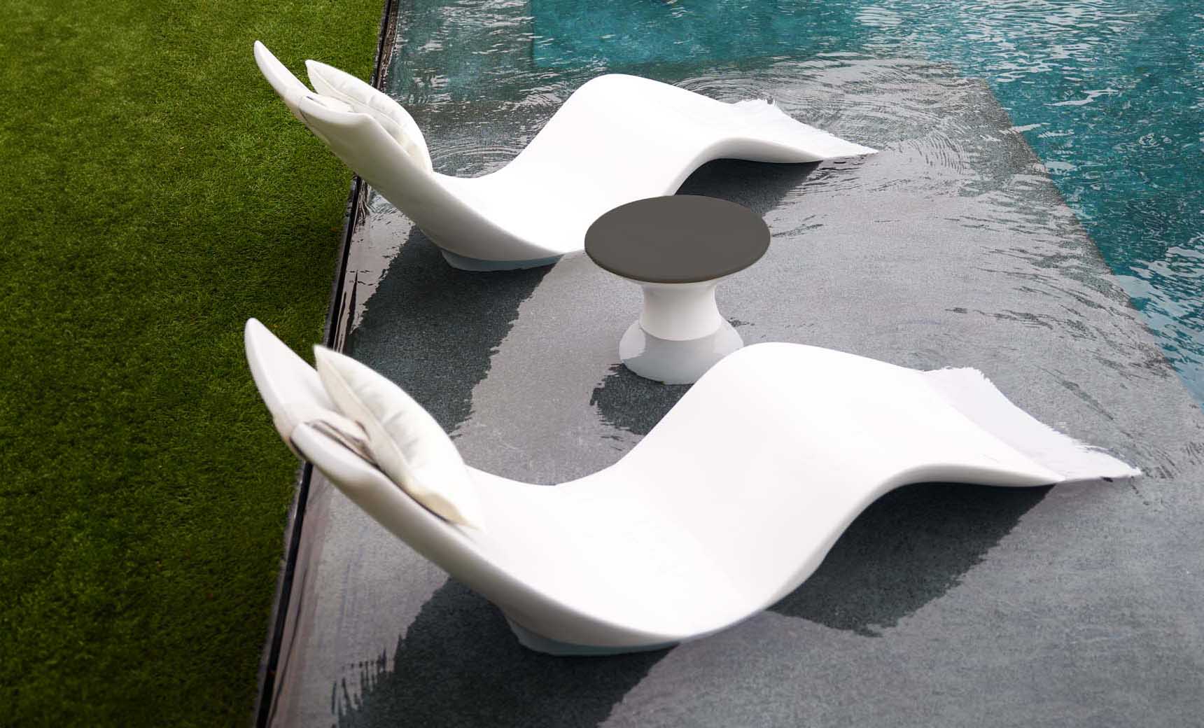 Ledge Autograph Chaise and Side Table In-Pool Set