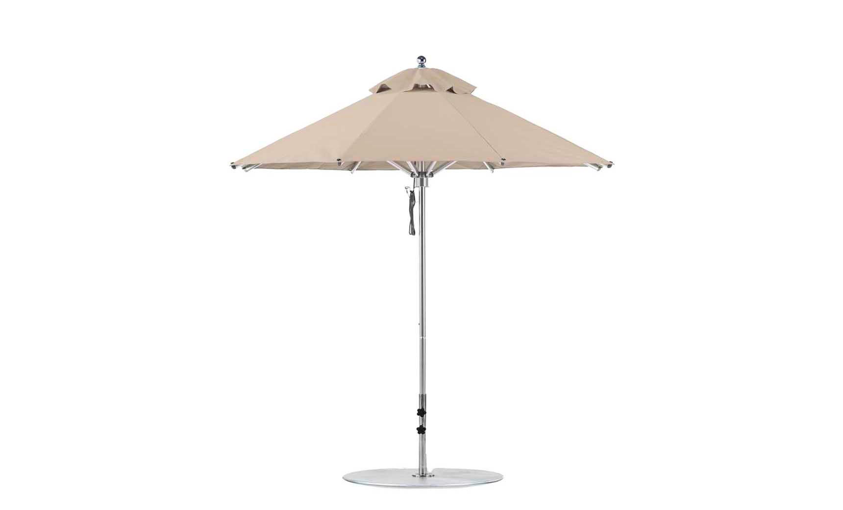 Ledge 7.5' Octagon Pulley Premier Umbrella