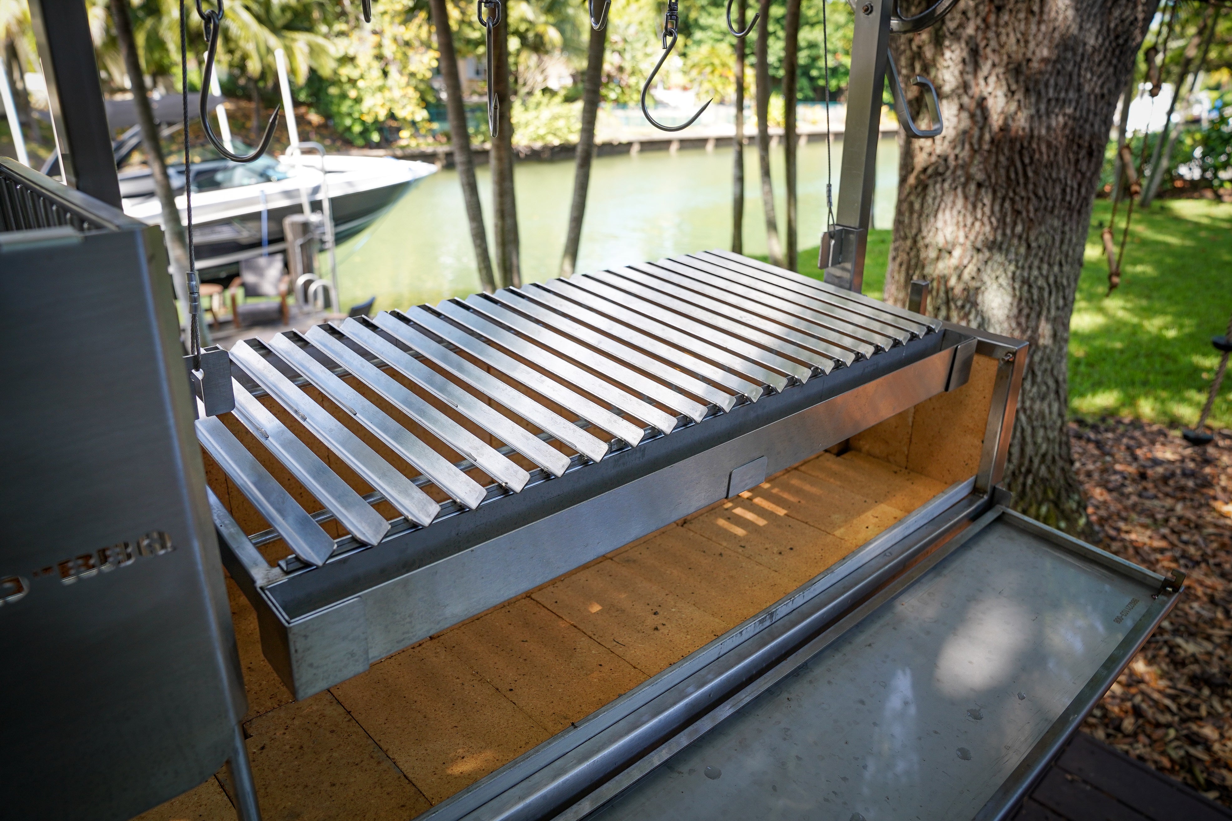 Tagwood BBQ Argentine Santa Maria Wood Fire & Charcoal Gaucho Grill | BBQ06SS --