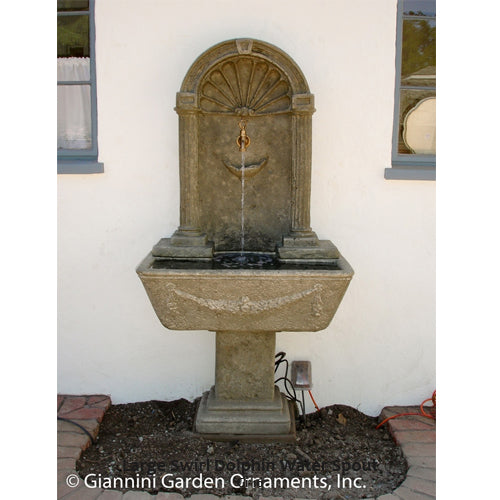 Elegant Foritalico Outdoor Water Fountain with Stunning Bronze Spout