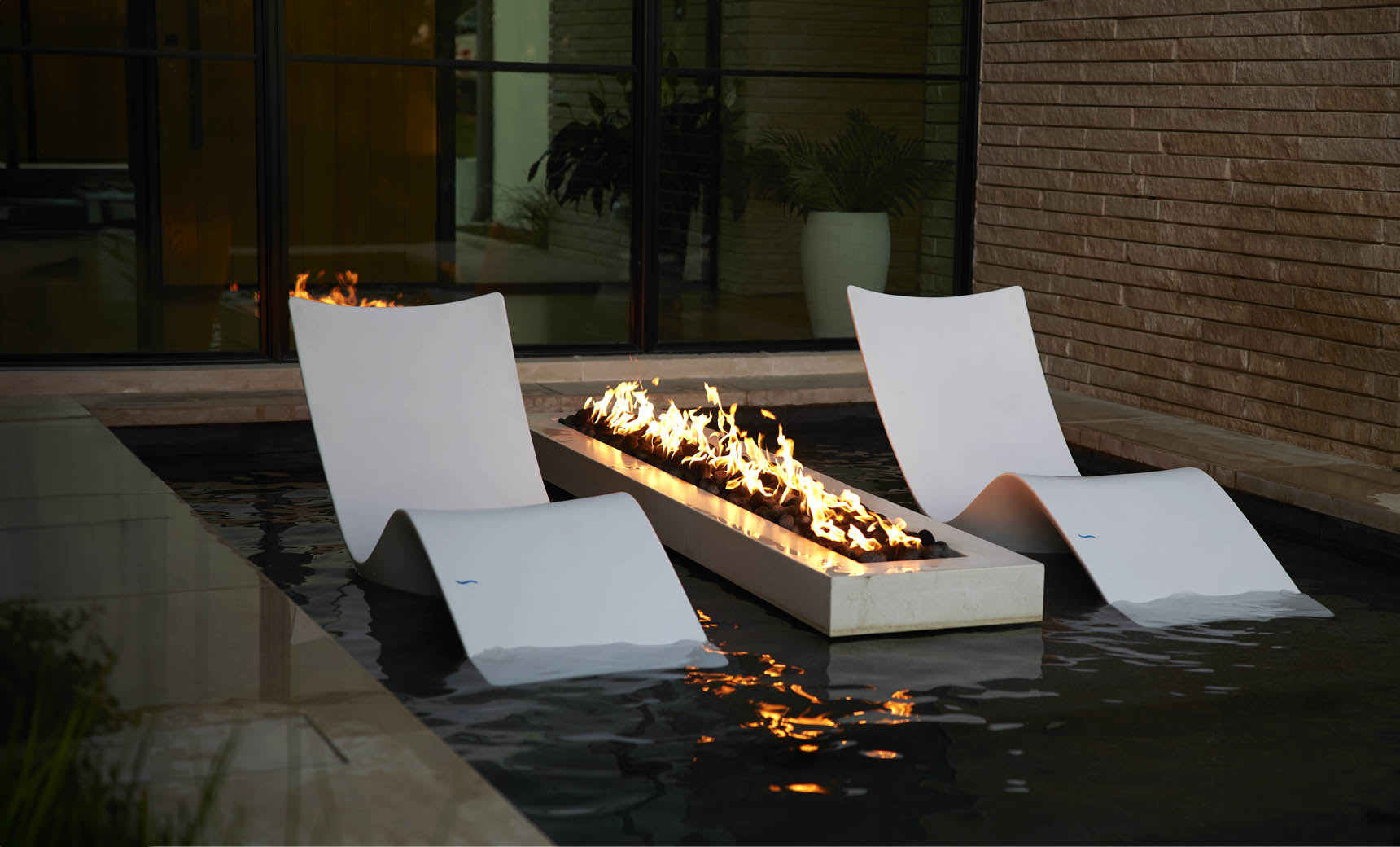 Ledge Autograph Chaise