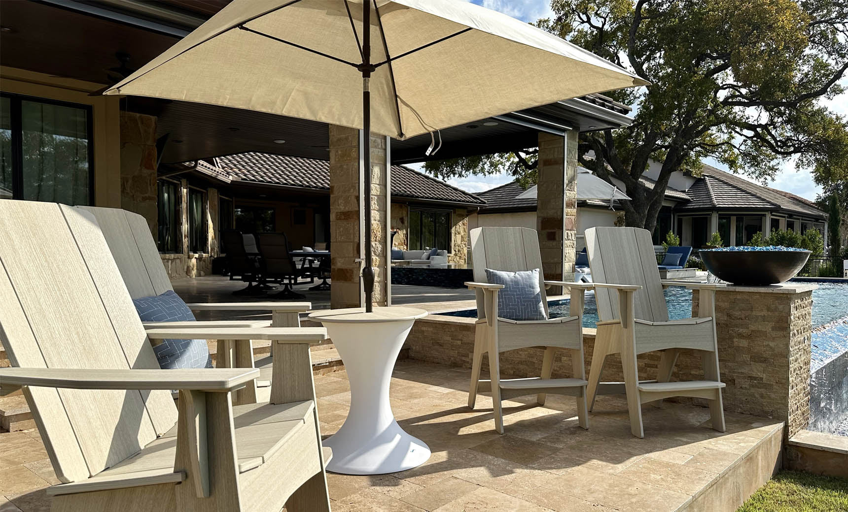 Ledge 11' Octagon Signature Auto-Tilt Umbrella