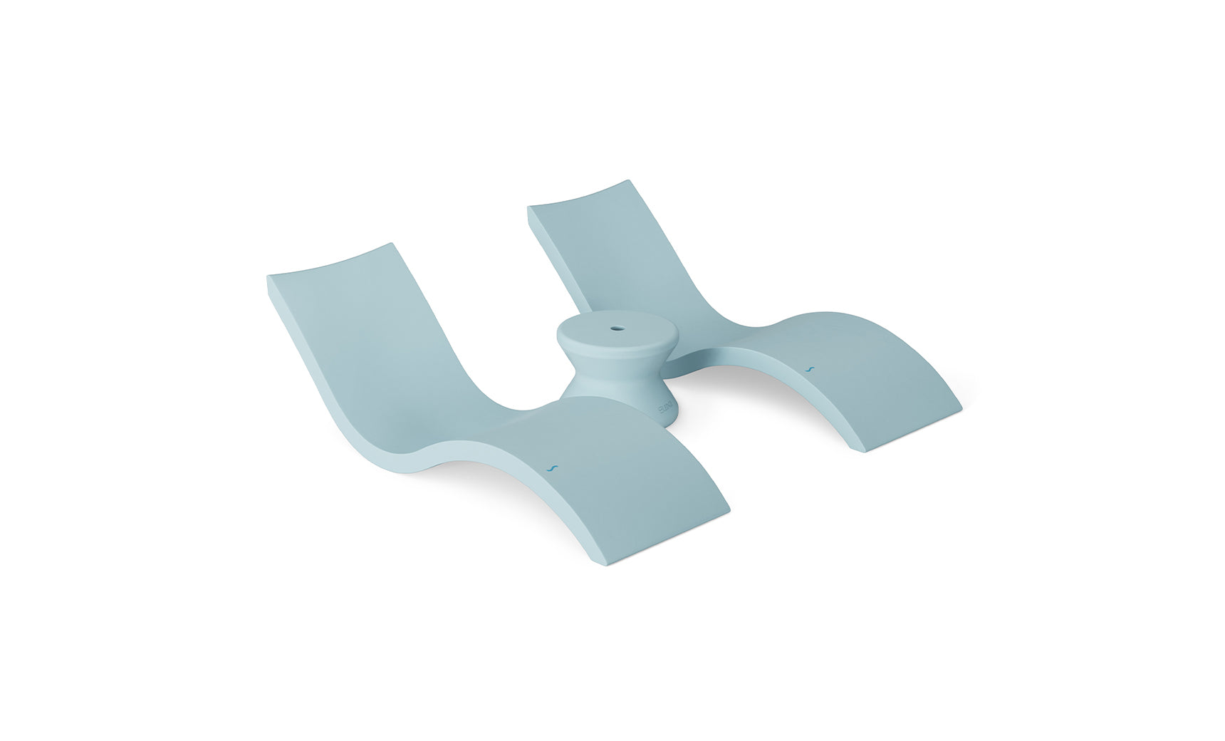 Ledge Signature Chaise and Side Table In-Pool Set