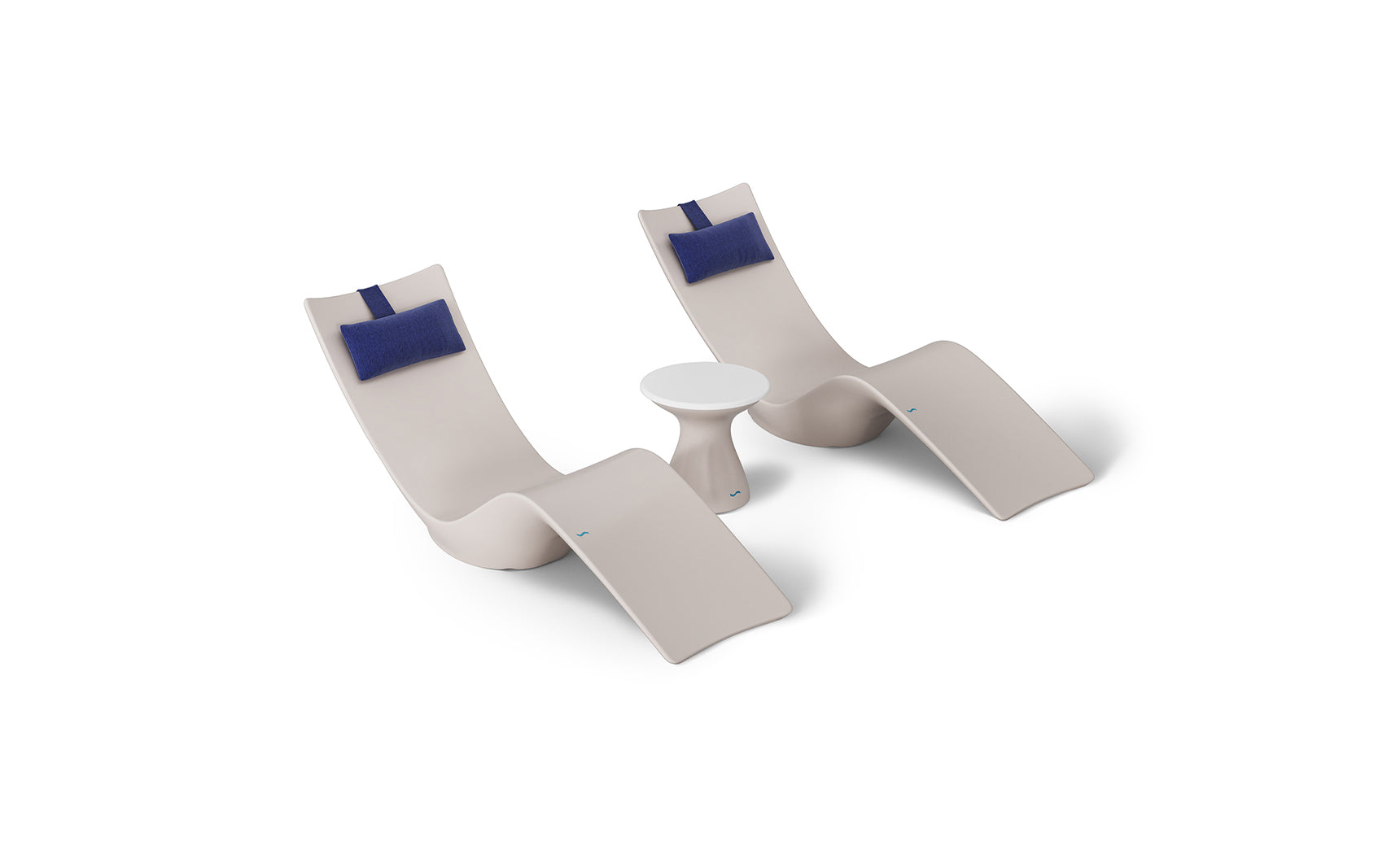 Ledge Autograph Chaise and Side Table In-Pool Set