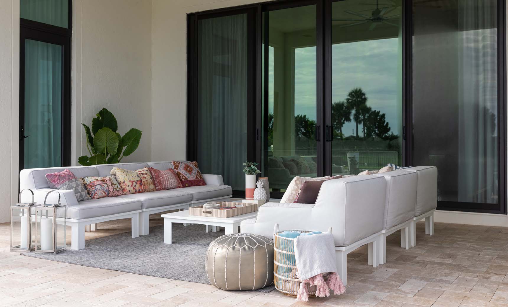Ledge Mainstay Sectional Right Armchair