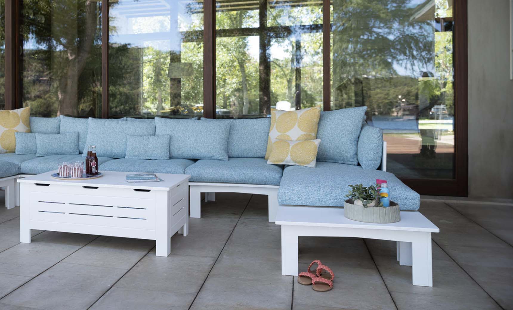 Ledge Mainstay Sectional Relaxed Middle