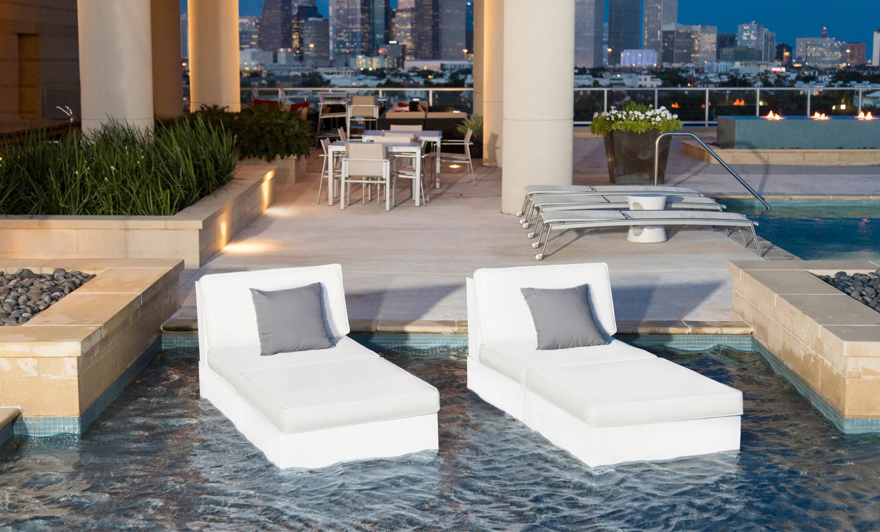 Ledge Signature Sectional 2 Piece Sun Chair