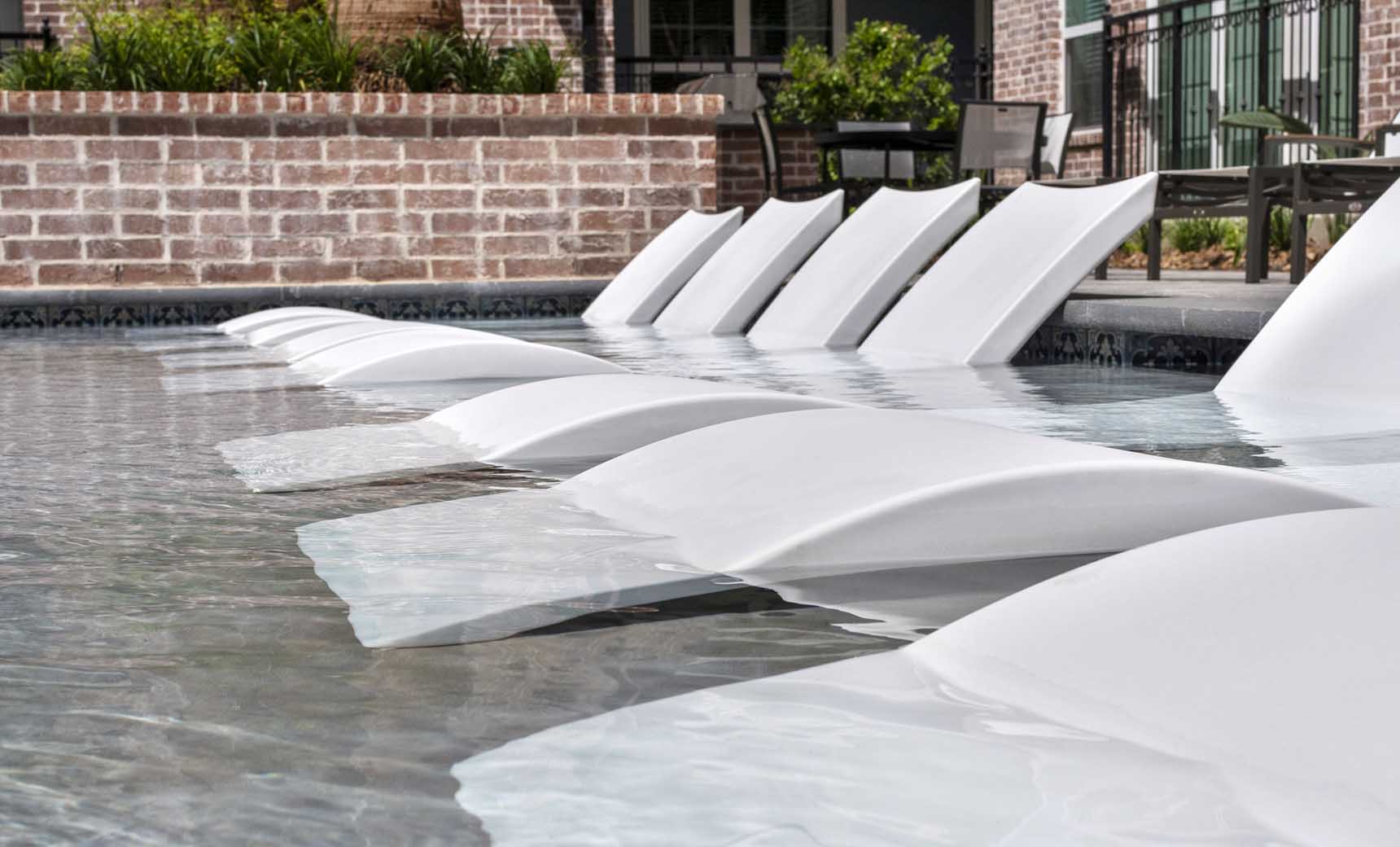 Ledge Signature Chaise