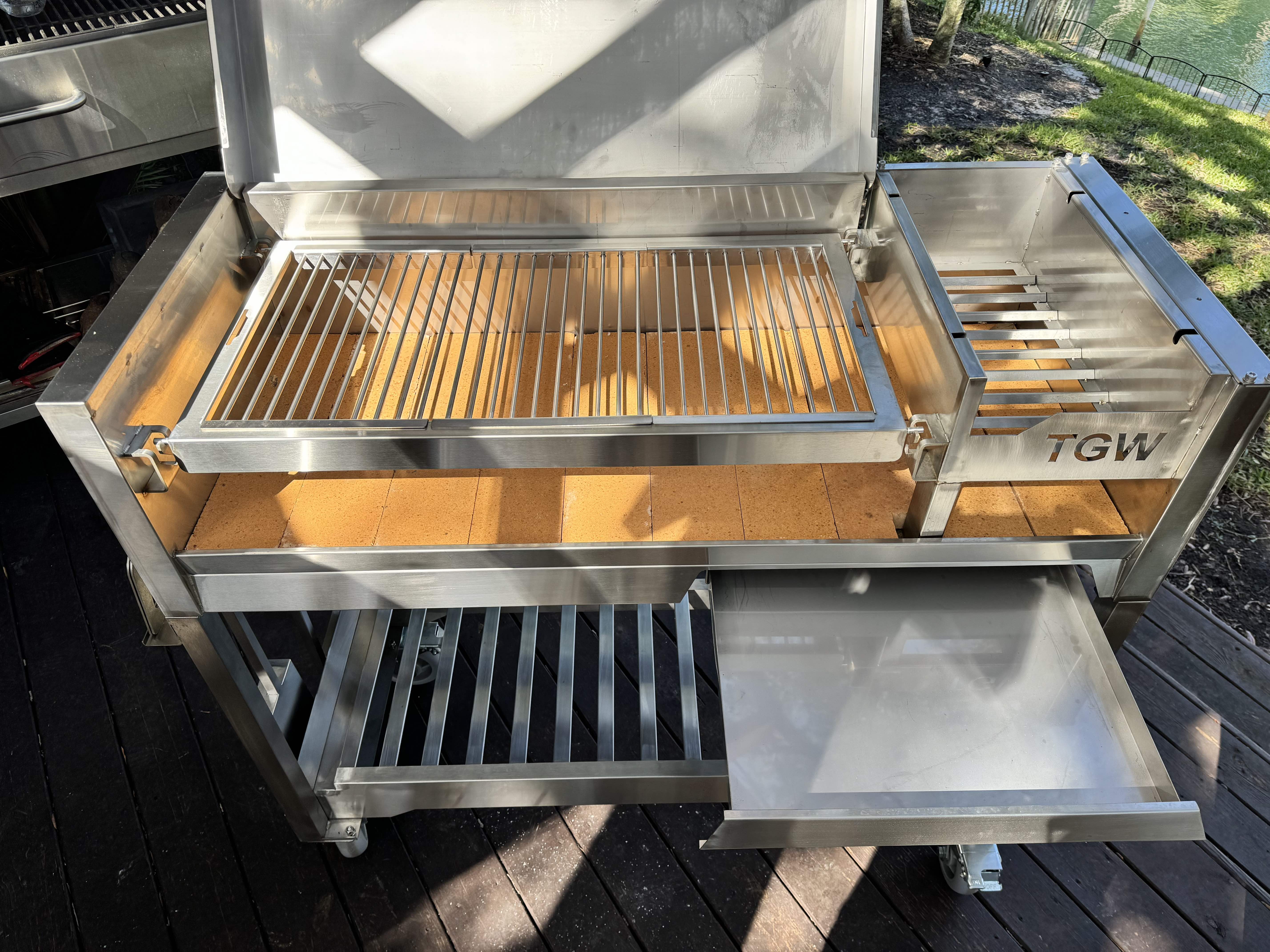 Tagwood BBQ Argentine  Wood Fire & Charcoal Gaucho Grill | BBQ18SS--