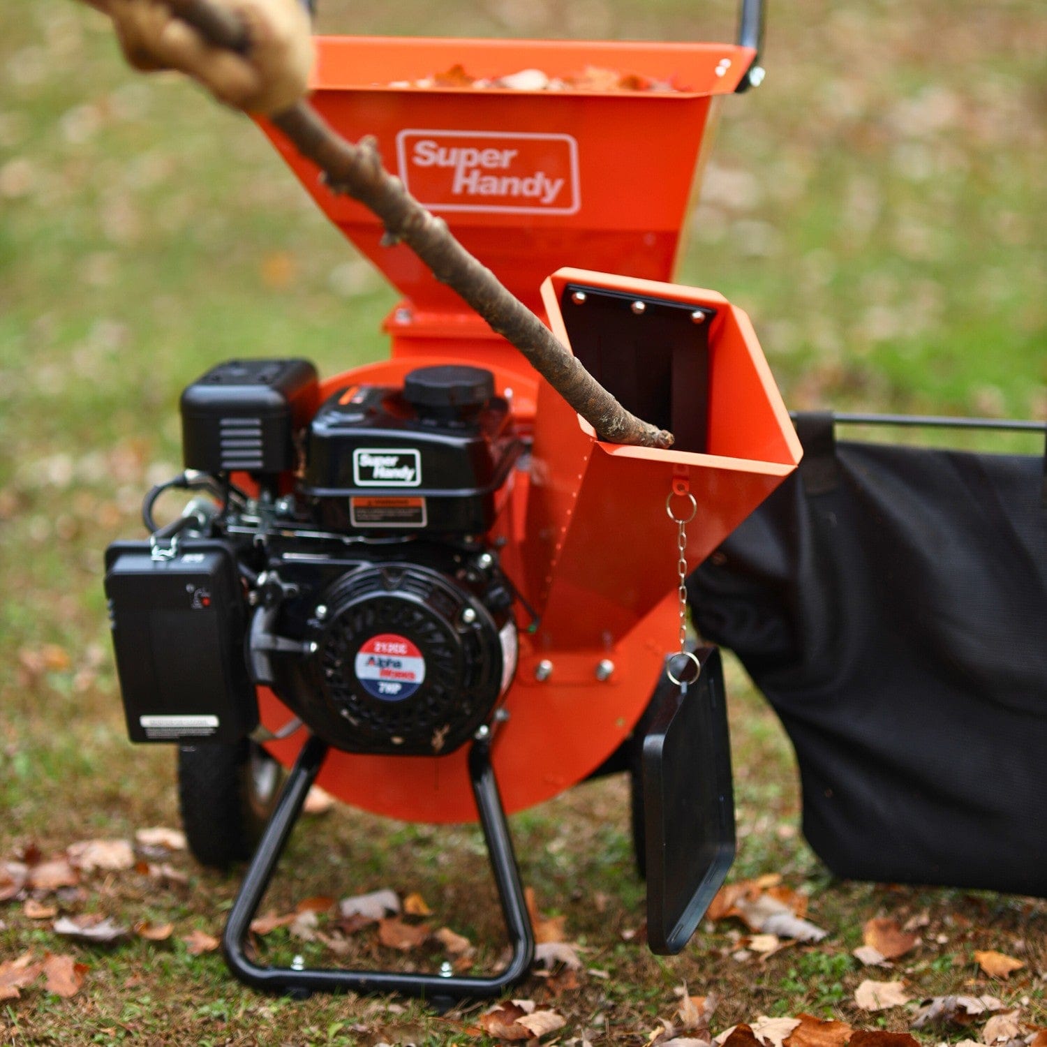 Super Handy Wood Chipper Pro - 7HP 212CC, 3" Max Branch Capacity